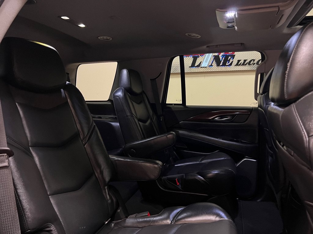 Used 2018 Cadillac Escalade Luxury RWD image 27