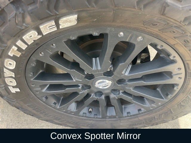 Used 2018 Nissan Titan SV w/ SV Convenience Package image 28