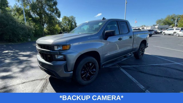 Used 2020 Chevrolet Silverado 1500 Custom w/ Custom Value Package AWD/4WD image 5