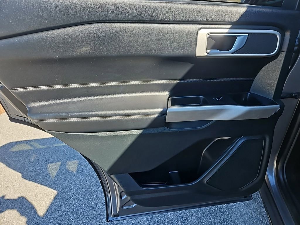 Used 2023 Ford Explorer XLT w/ Equipment Group 202A image 25