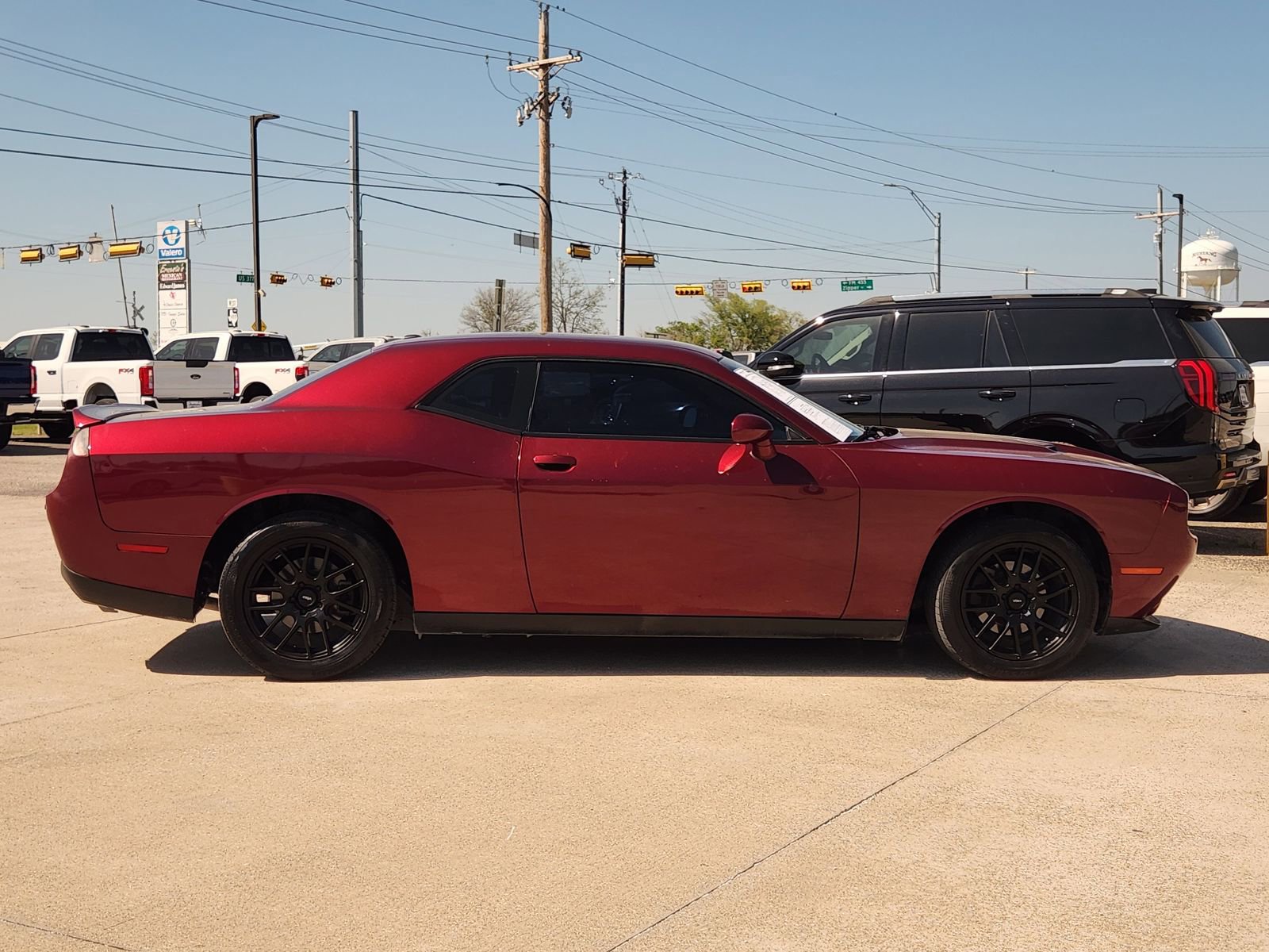 Used 2019 Dodge Challenger SXT image 7