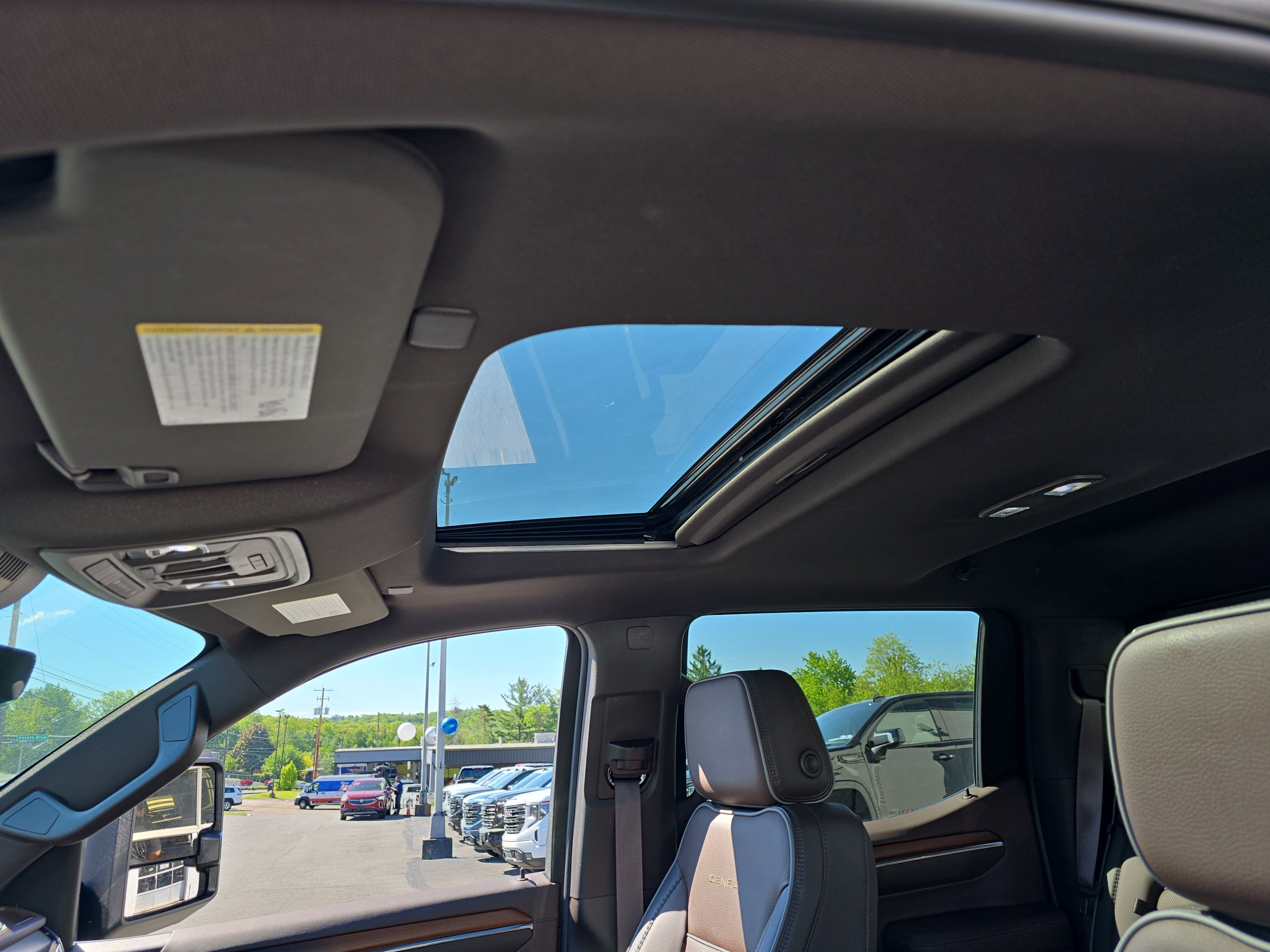 Used 2024 GMC Sierra 1500 Denali AWD/4WD image 22