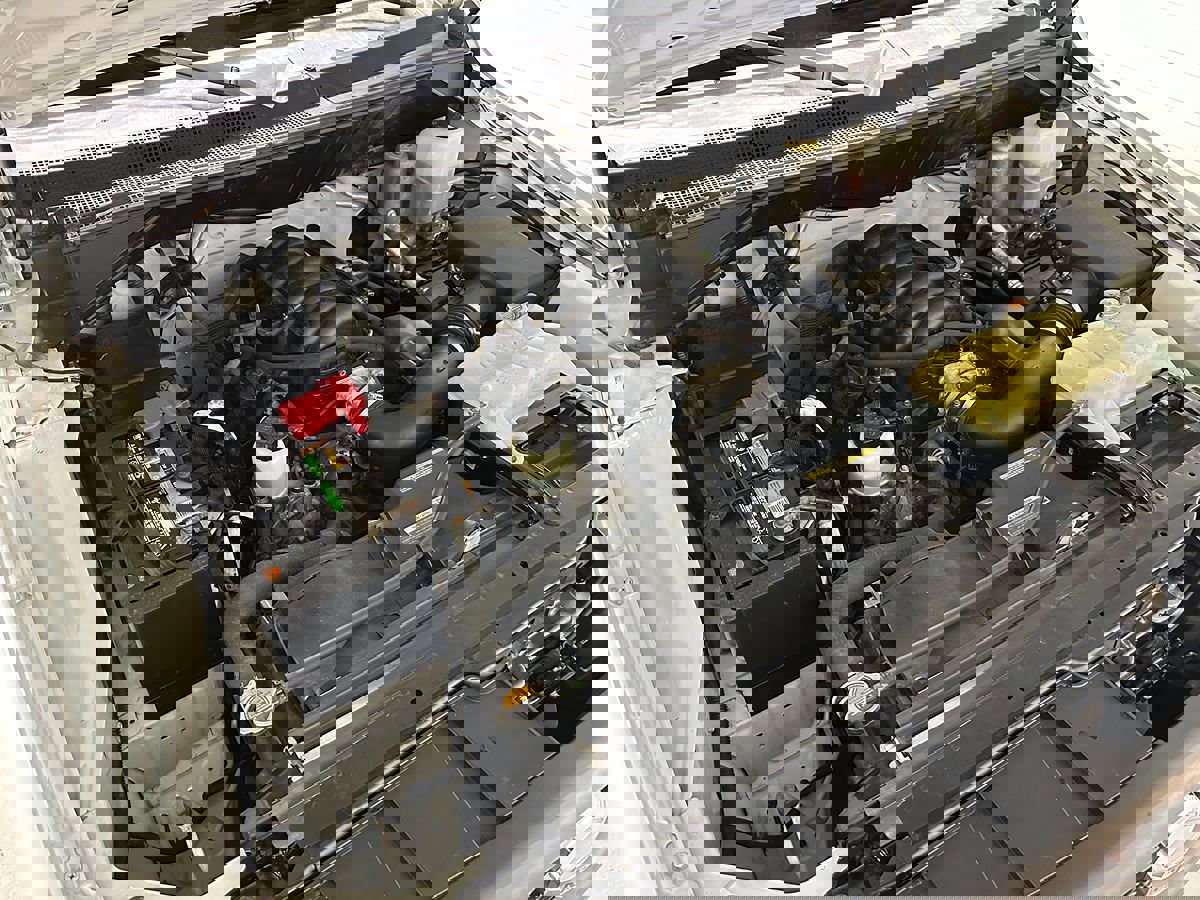 Used 2014 Nissan NV 2500 SV image 3