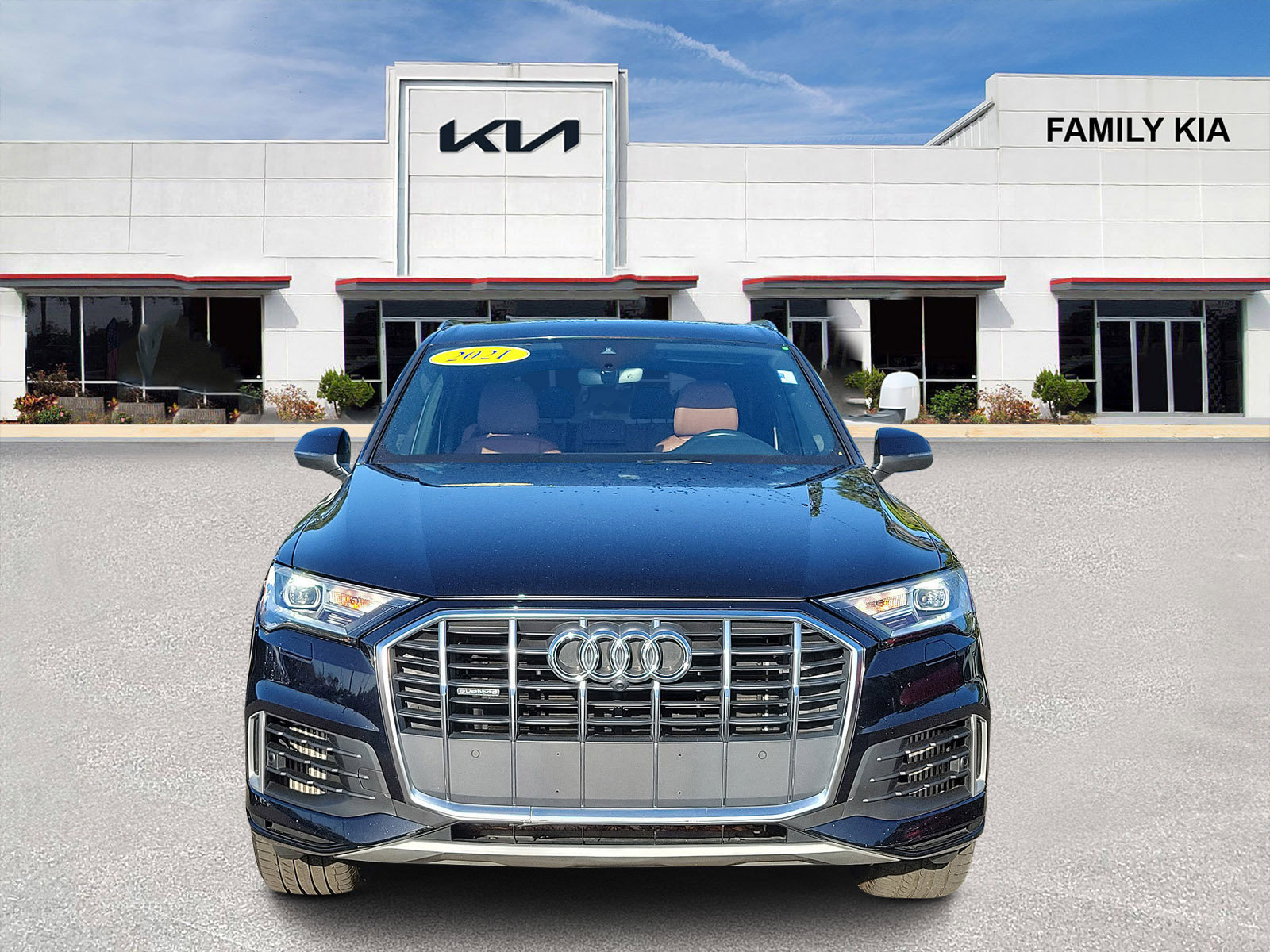 Used 2021 Audi Q7 3.0T Premium Plus w/ Premium Plus Package image 2