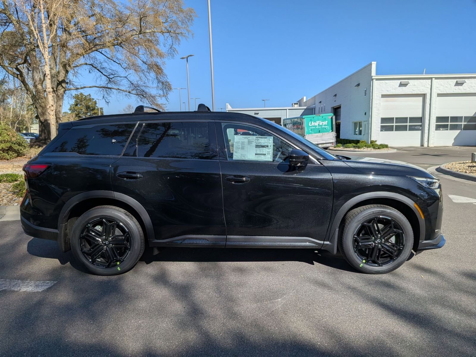 New 2026 INFINITI QX60 Sport w/ Dark Cargo Package AWD/4WD image 2