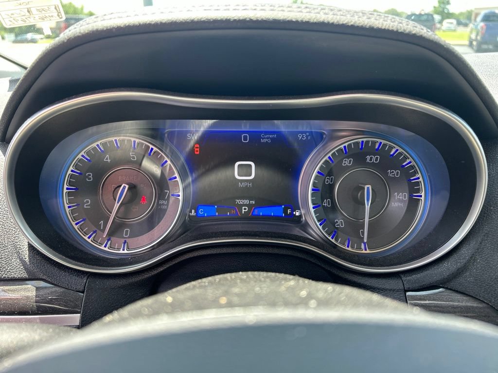 Used 2021 Chrysler 300 Touring L RWD image 15