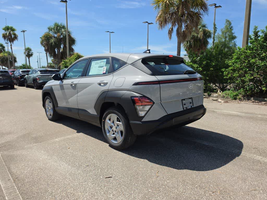 New 2027 Hyundai Kona SE FWD image 4