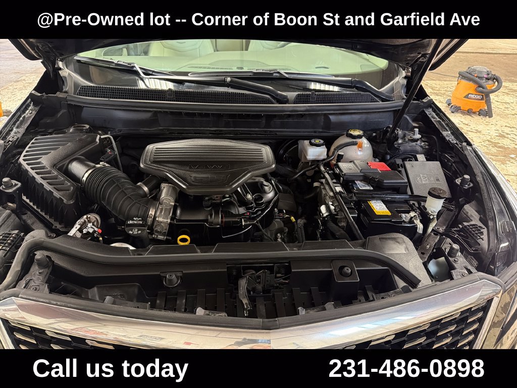 Used 2022 Cadillac XT5 Premium Luxury w/ LPO, Floor Liner Package AWD/4WD image 10