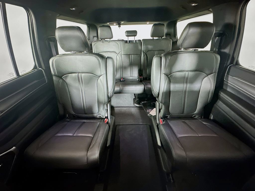 New 2025 Jeep Wagoneer Series II w/ Convenience Group I AWD/4WD image 11