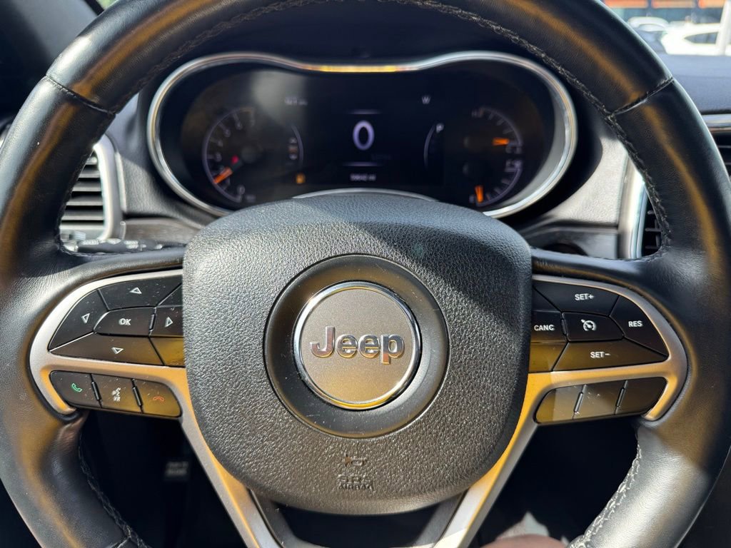 Used 2018 Jeep Grand Cherokee Altitude AWD/4WD image 24