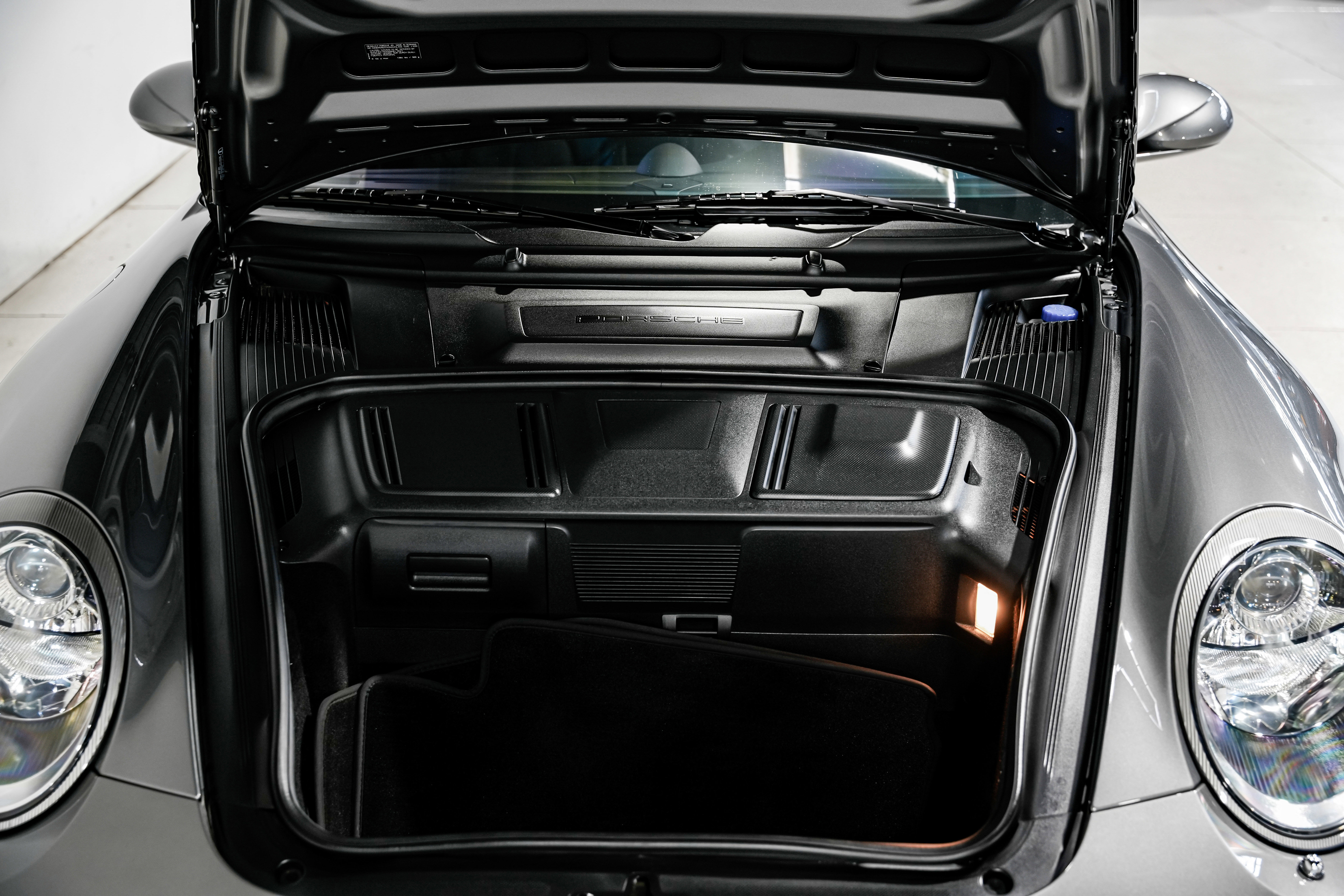 Used 2009 Porsche 911 Carrera 4S image 41