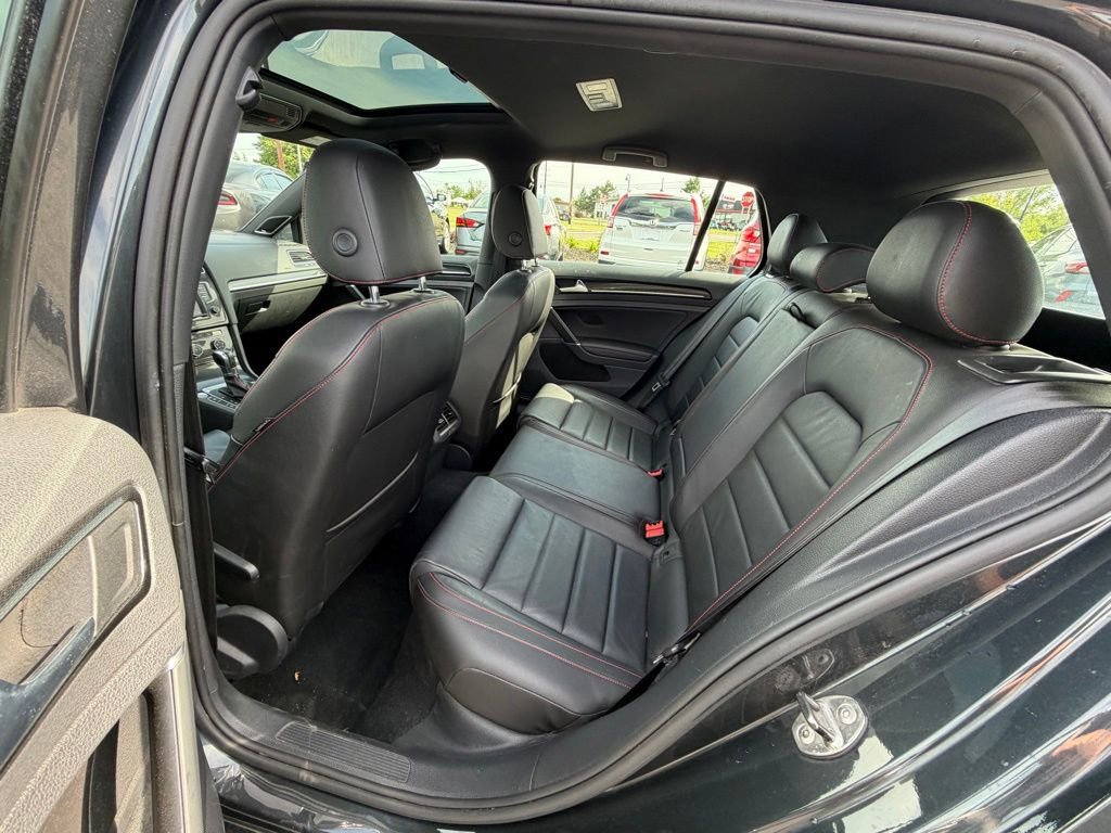 Used 2017 Volkswagen GTI SE FWD image 22