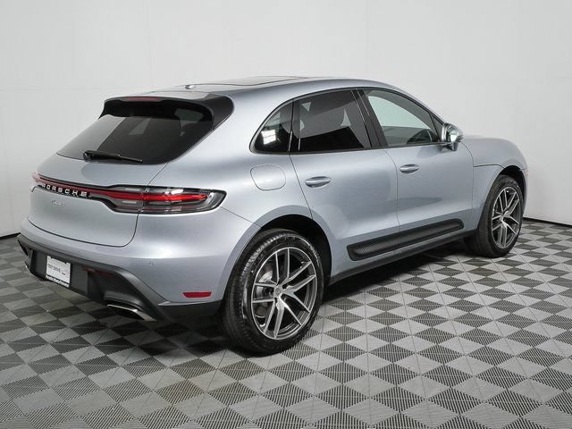 Certified 2026 Porsche Macan AWD/4WD image 28