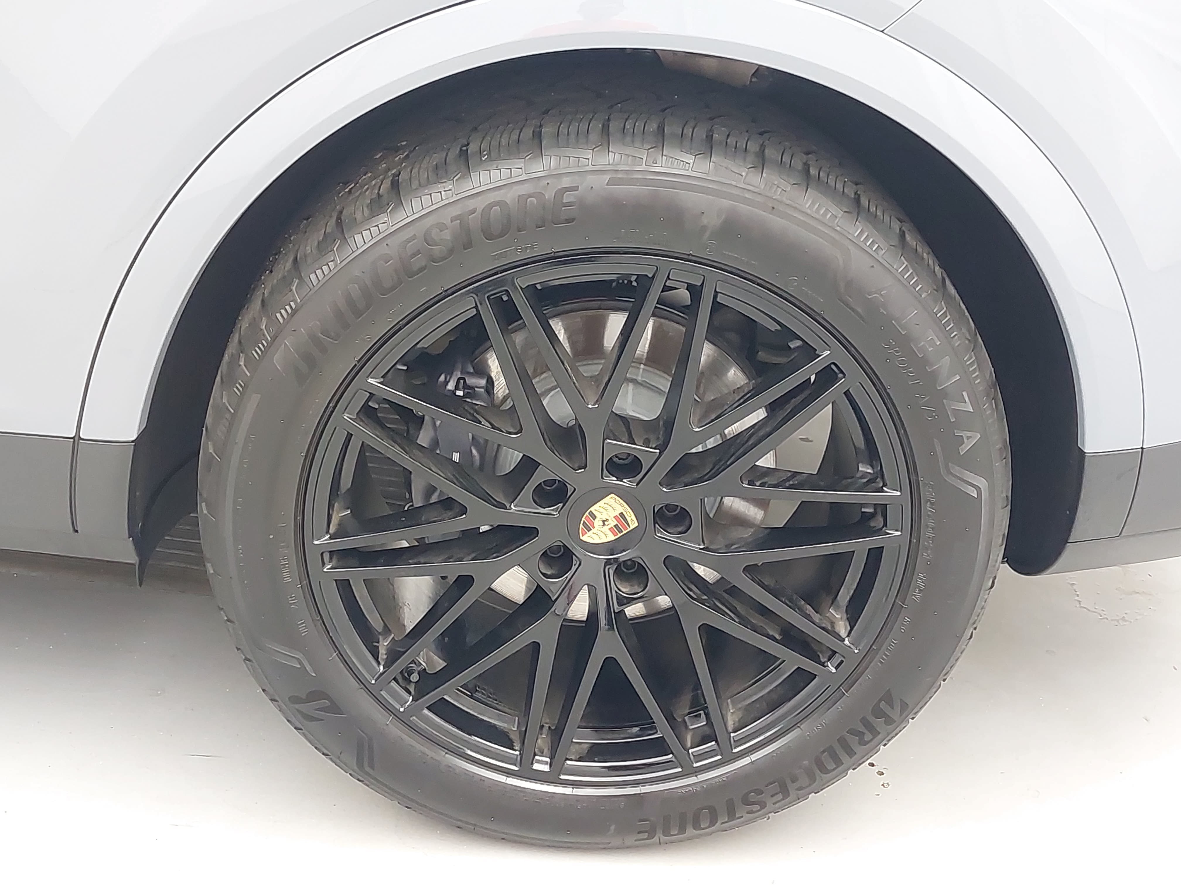 Certified 2026 Porsche Cayenne AWD/4WD image 36