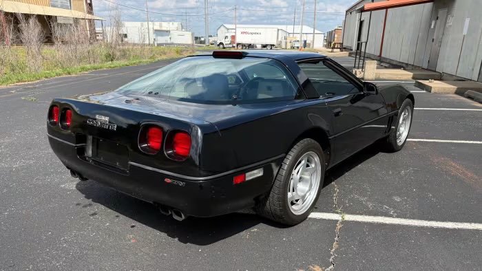 Used 1990 Chevrolet Corvette ZR-1 RWD image 5