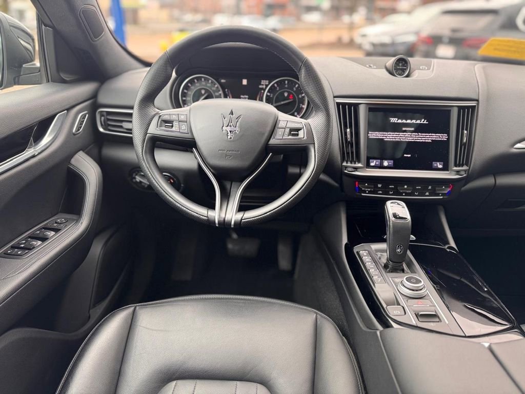 Used 2023 Maserati Levante GT AWD/4WD image 20