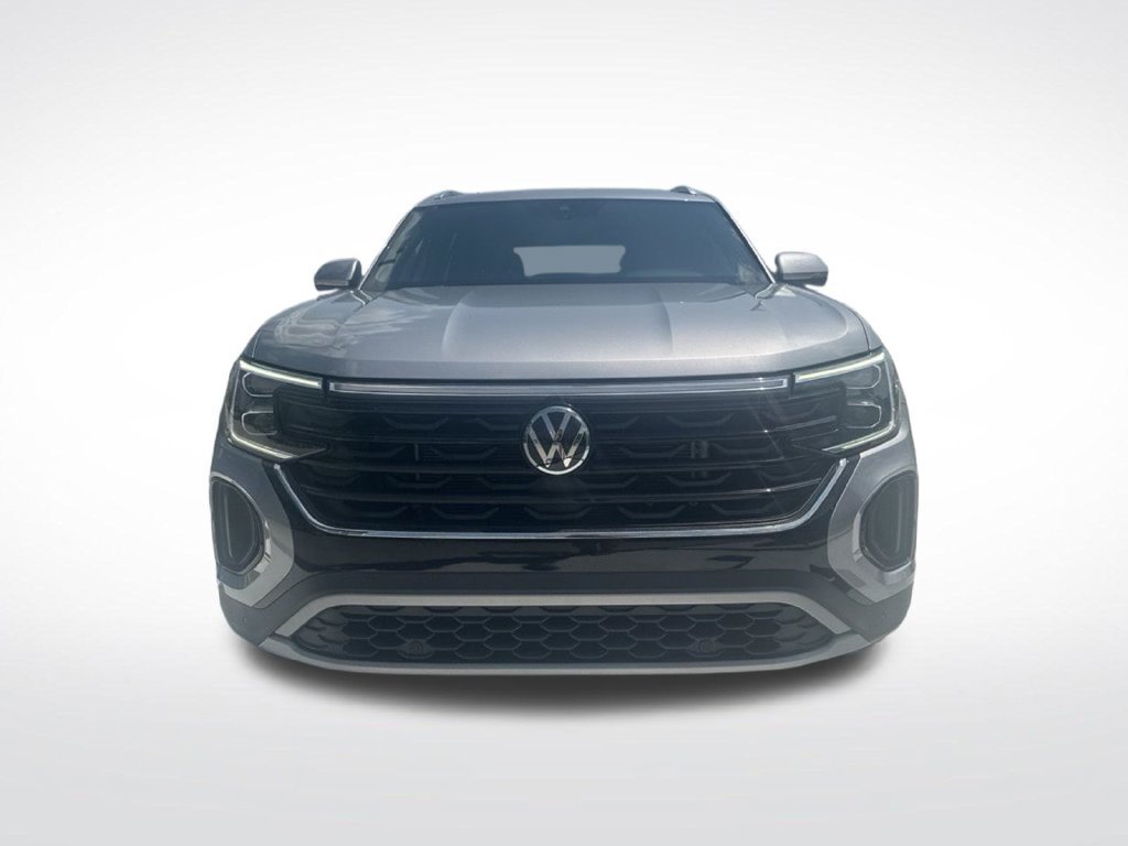 Used 2025 Volkswagen Atlas Cross Sport SE FWD image 7