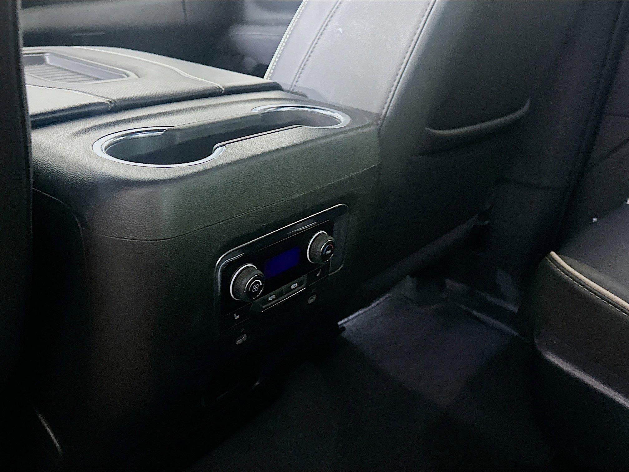 Used 2024 Chevrolet Tahoe Premier image 27