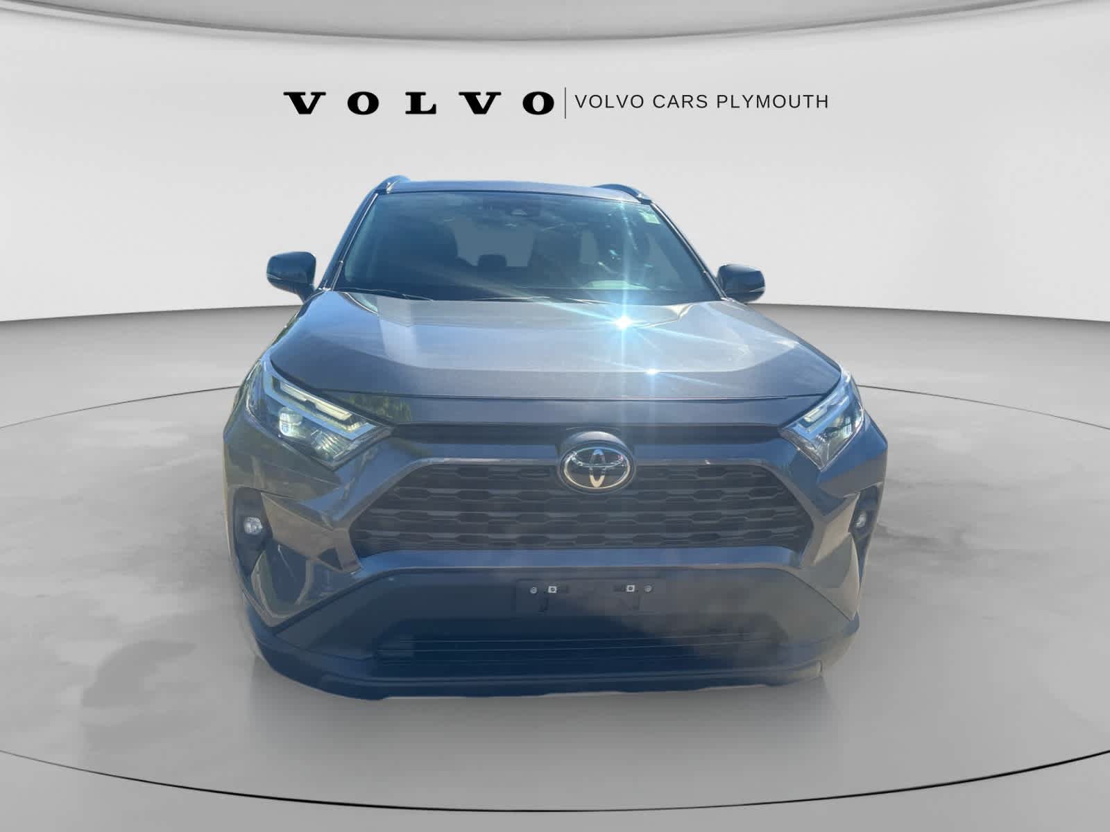 Used 2022 Toyota RAV4 XLE Premium AWD/4WD image 3