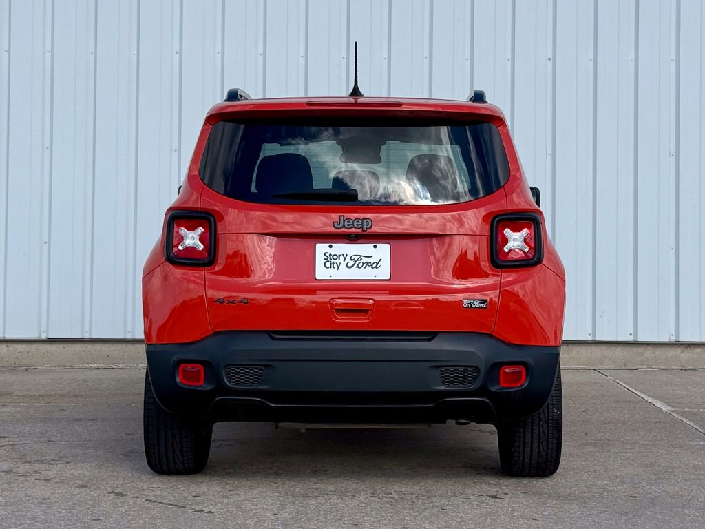 Used 2021 Jeep Renegade Latitude image 4