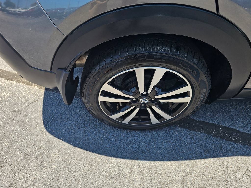 Certified 2020 Nissan Kicks SR w/ SR Premium Package FWD image 10