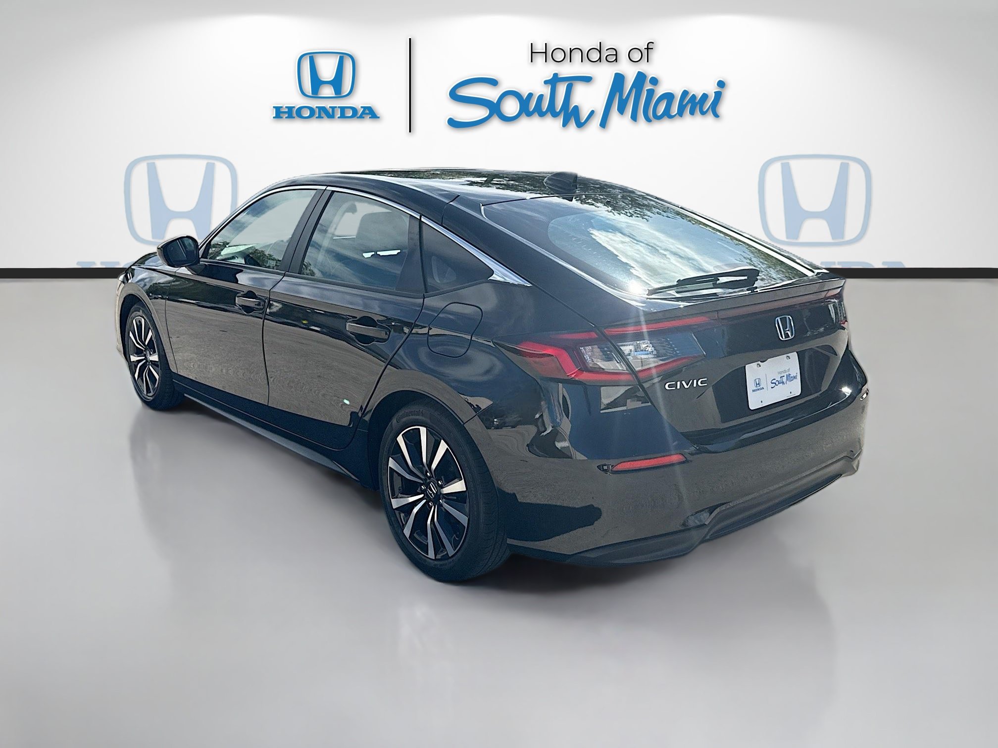 Certified 2024 Honda Civic EX-L image 5