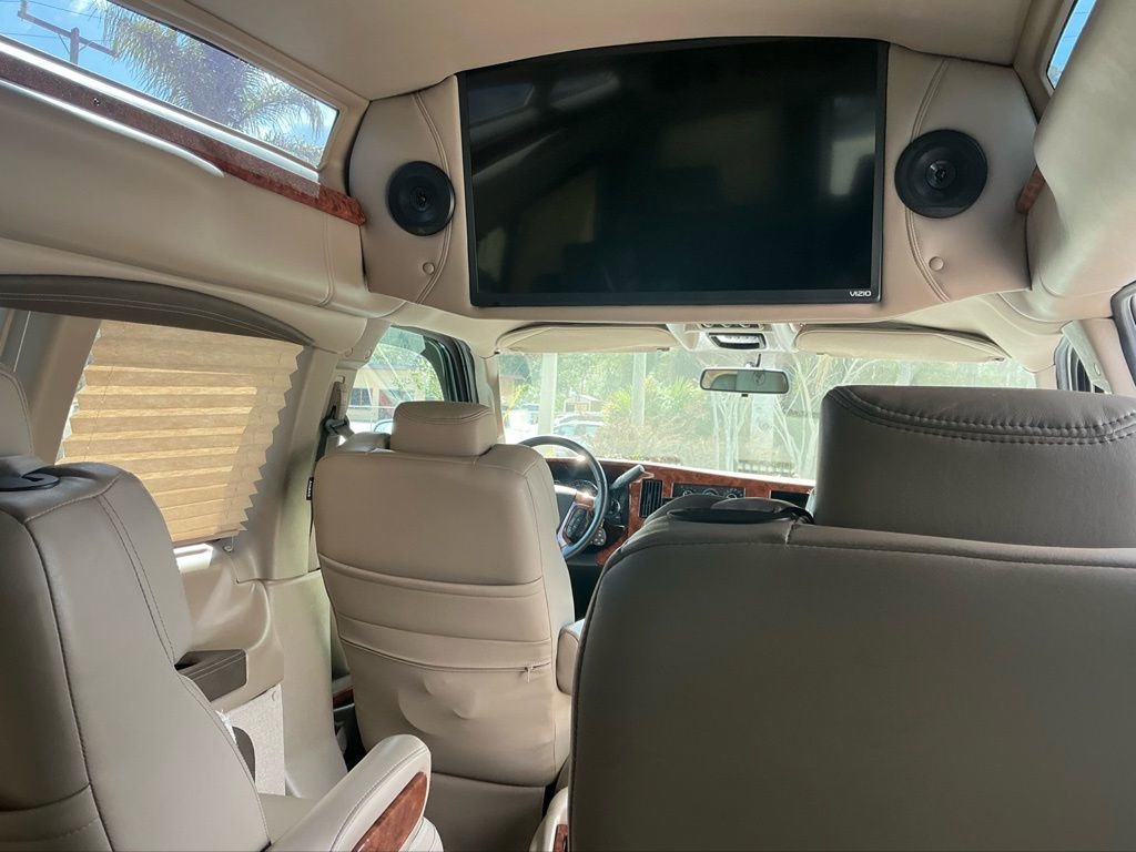 Used 2022 Chevrolet Express 2500 w/ Enhanced Convenience Package image 27