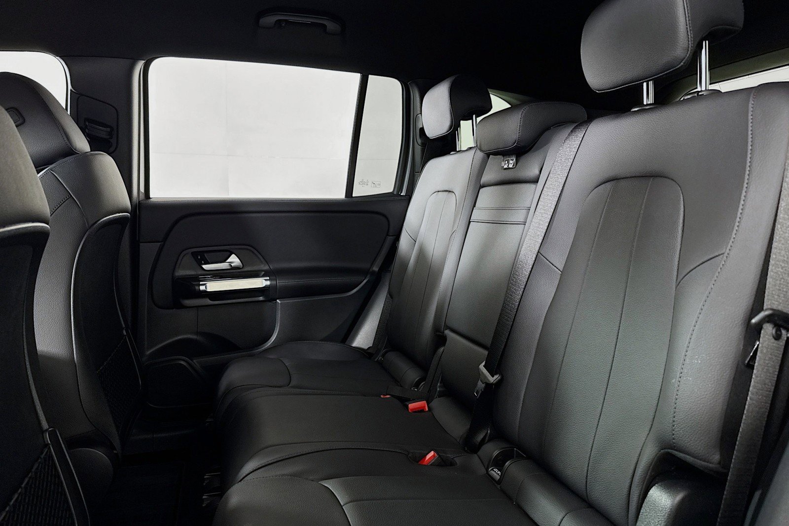 Certified 2026 Mercedes-Benz GLB 250 image 8