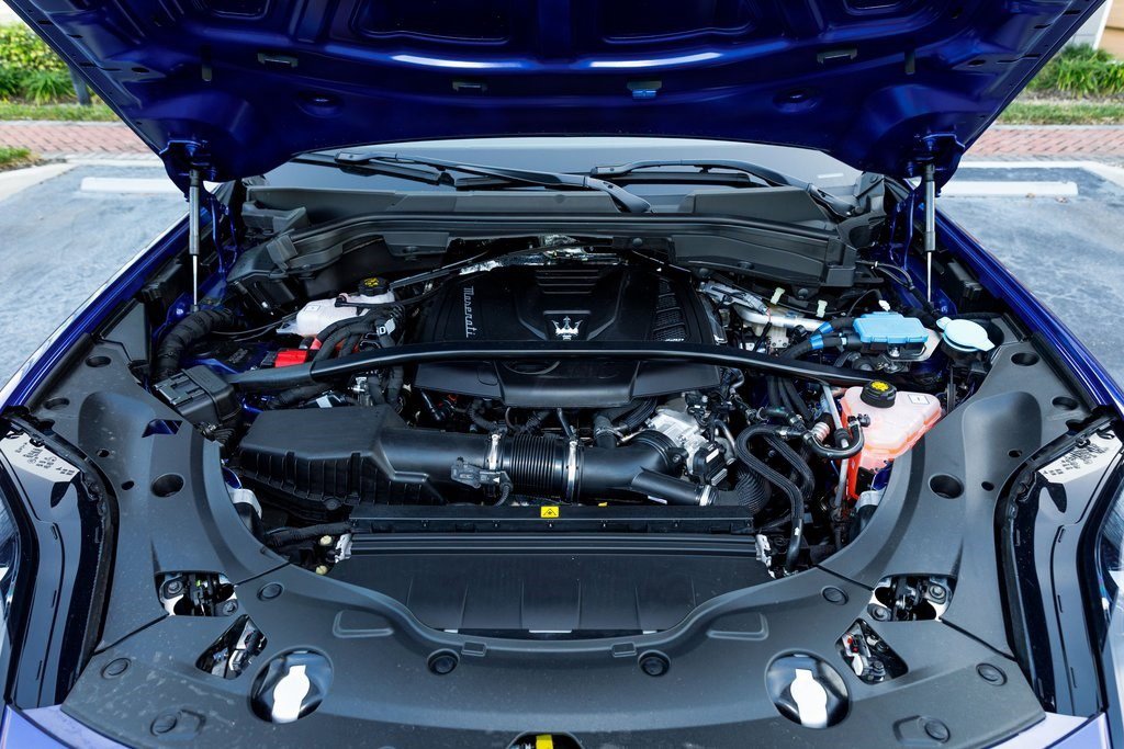 New 2025 Maserati Grecale GT image 40