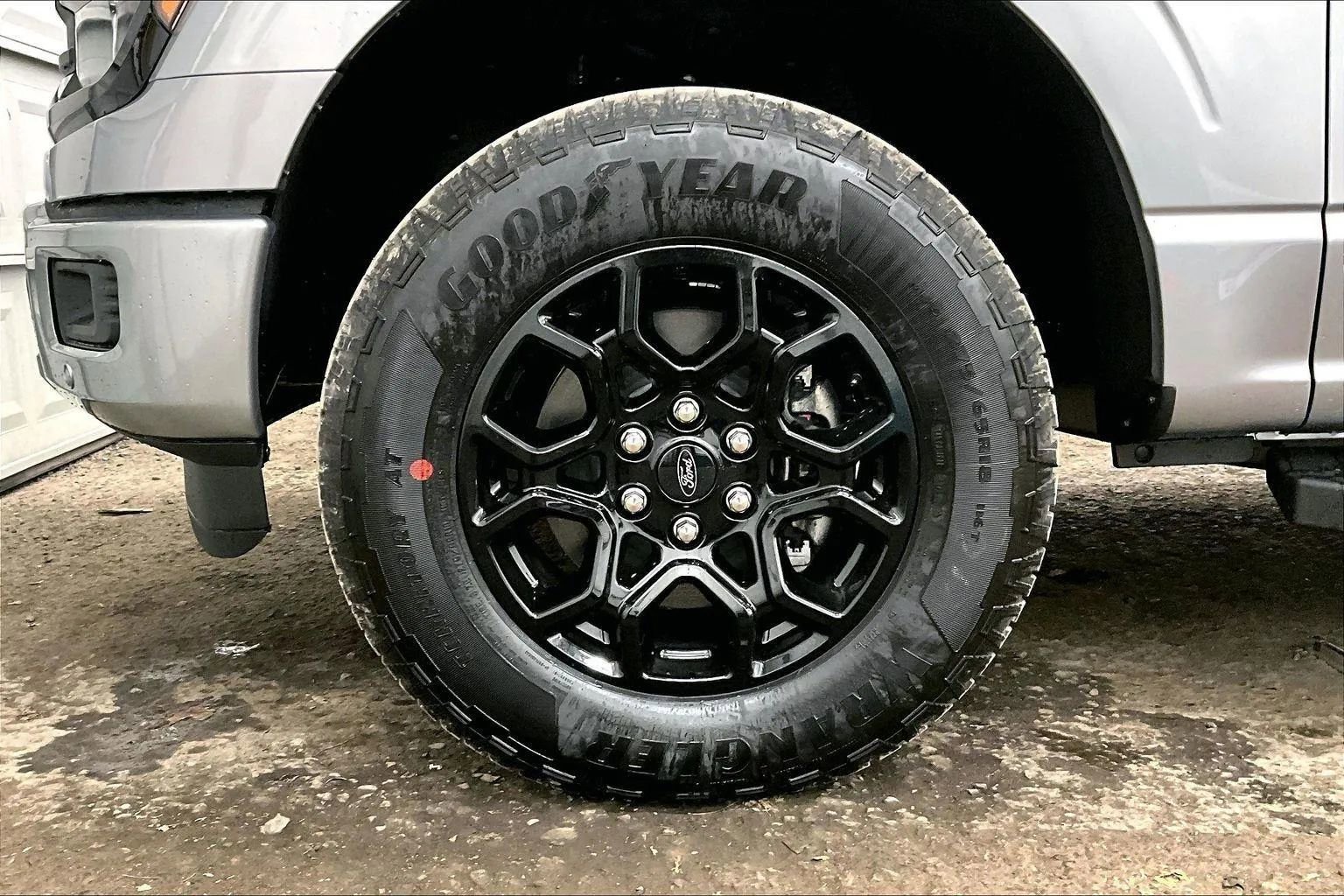 New 2025 Ford F150 XLT w/ Equipment Group 302A MID image 8