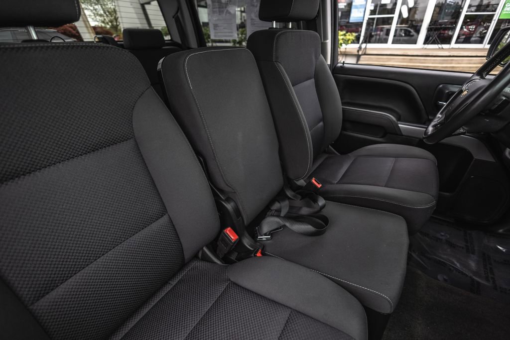 Used 2018 Chevrolet Silverado 1500 LT w/ All Star Edition AWD/4WD image 35