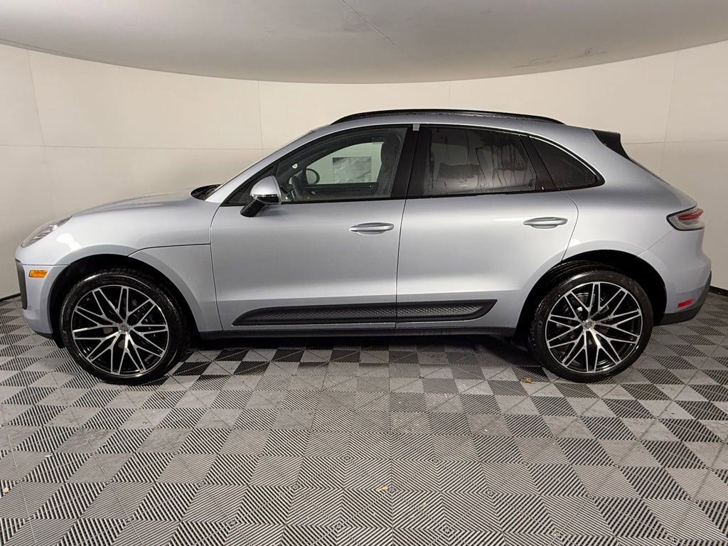 New 2026 Porsche Macan image 2