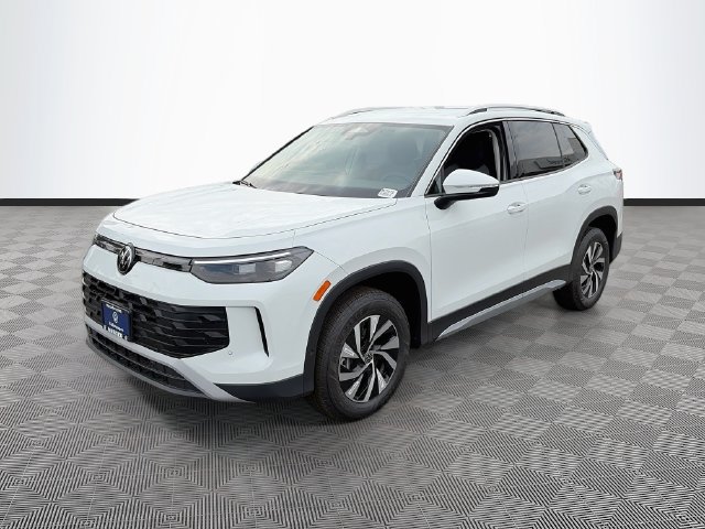 New 2026 Volkswagen Tiguan S AWD/4WD image 3