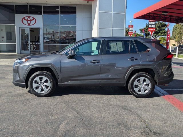 Used 2024 Toyota RAV4 LE AWD/4WD image 12