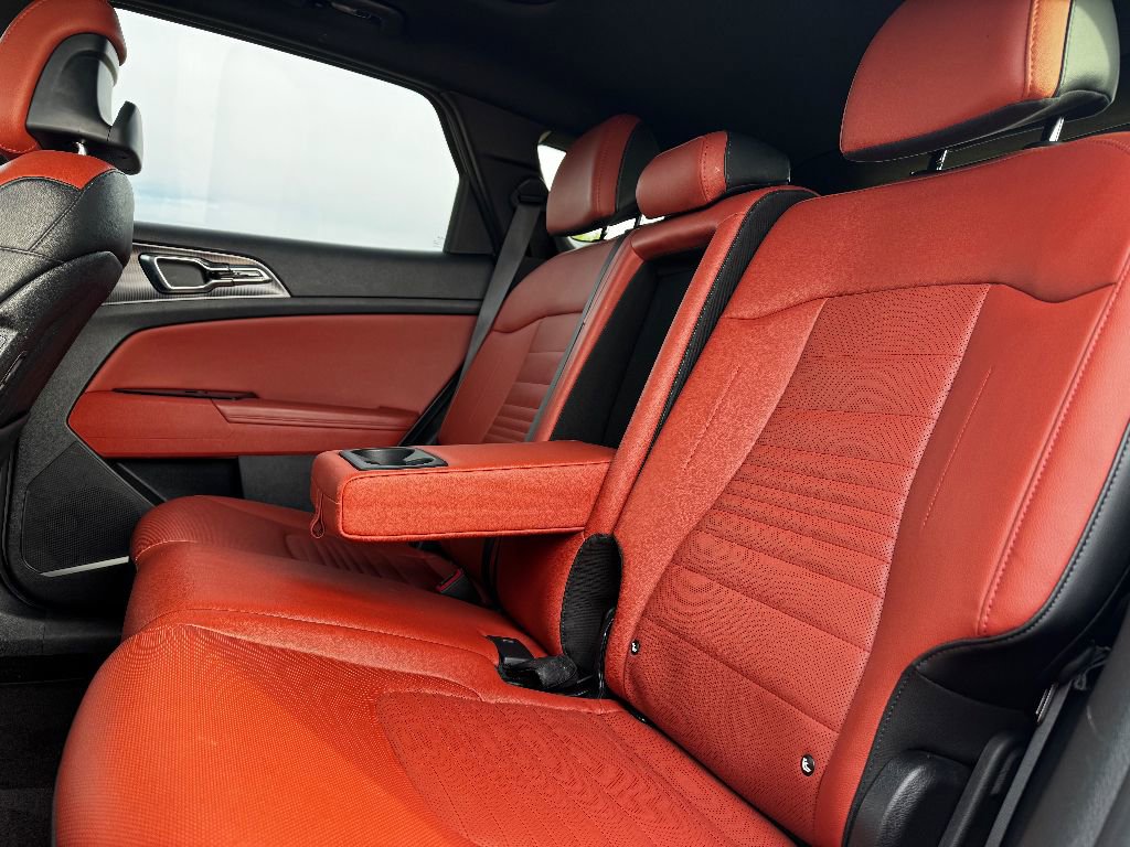 Used 2024 Kia Sportage SX image 19