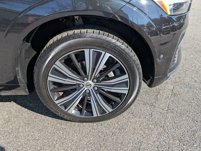 Used 2023 Volvo XC60 B5 Plus image 14
