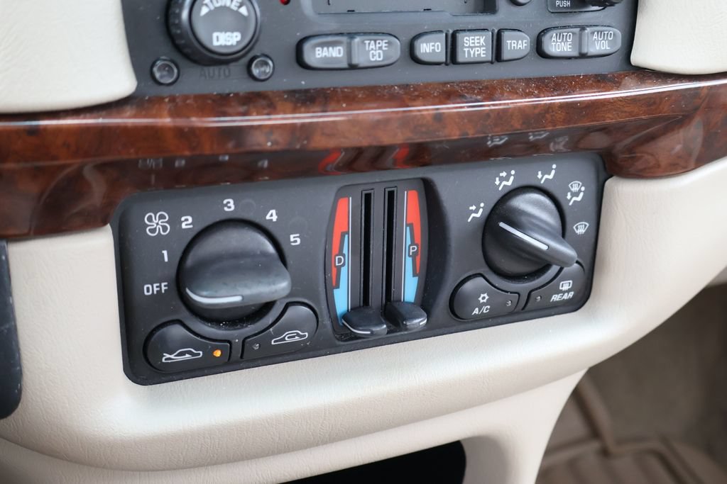 Used 2002 Chevrolet Impala LS w/ Preferred Equipment Group FWD image 27