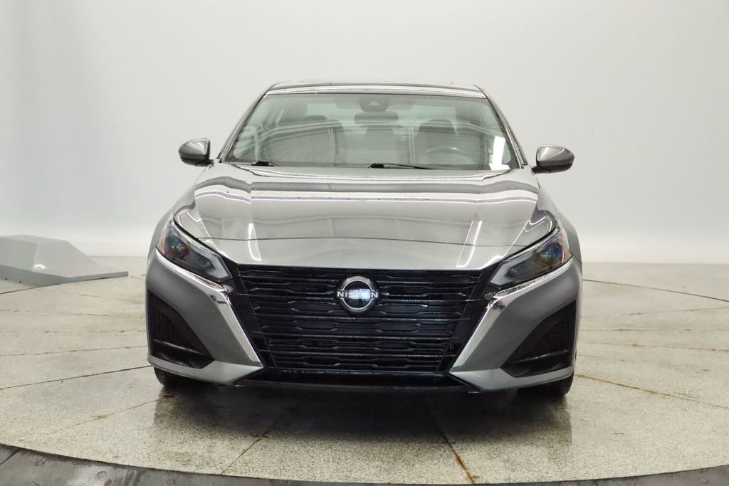 Used 2023 Nissan Altima 2.5 SV w/ SV Premium Package AWD/4WD image 11