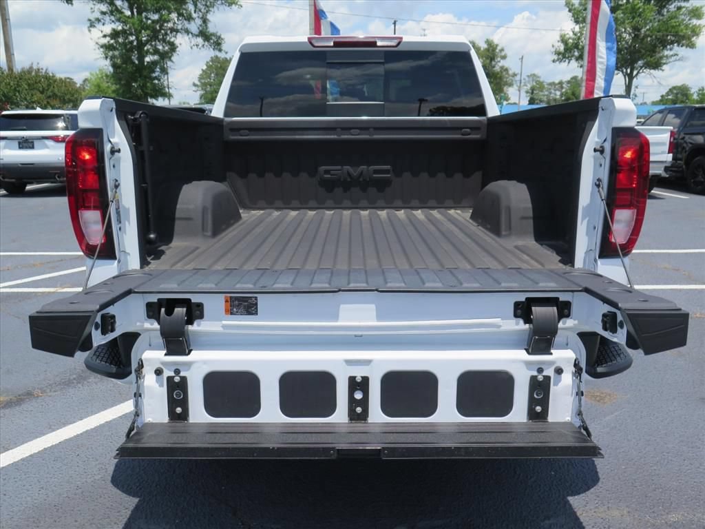 Used 2024 GMC Sierra 1500 Elevation w/ Elevation Premium Package AWD/4WD image 17