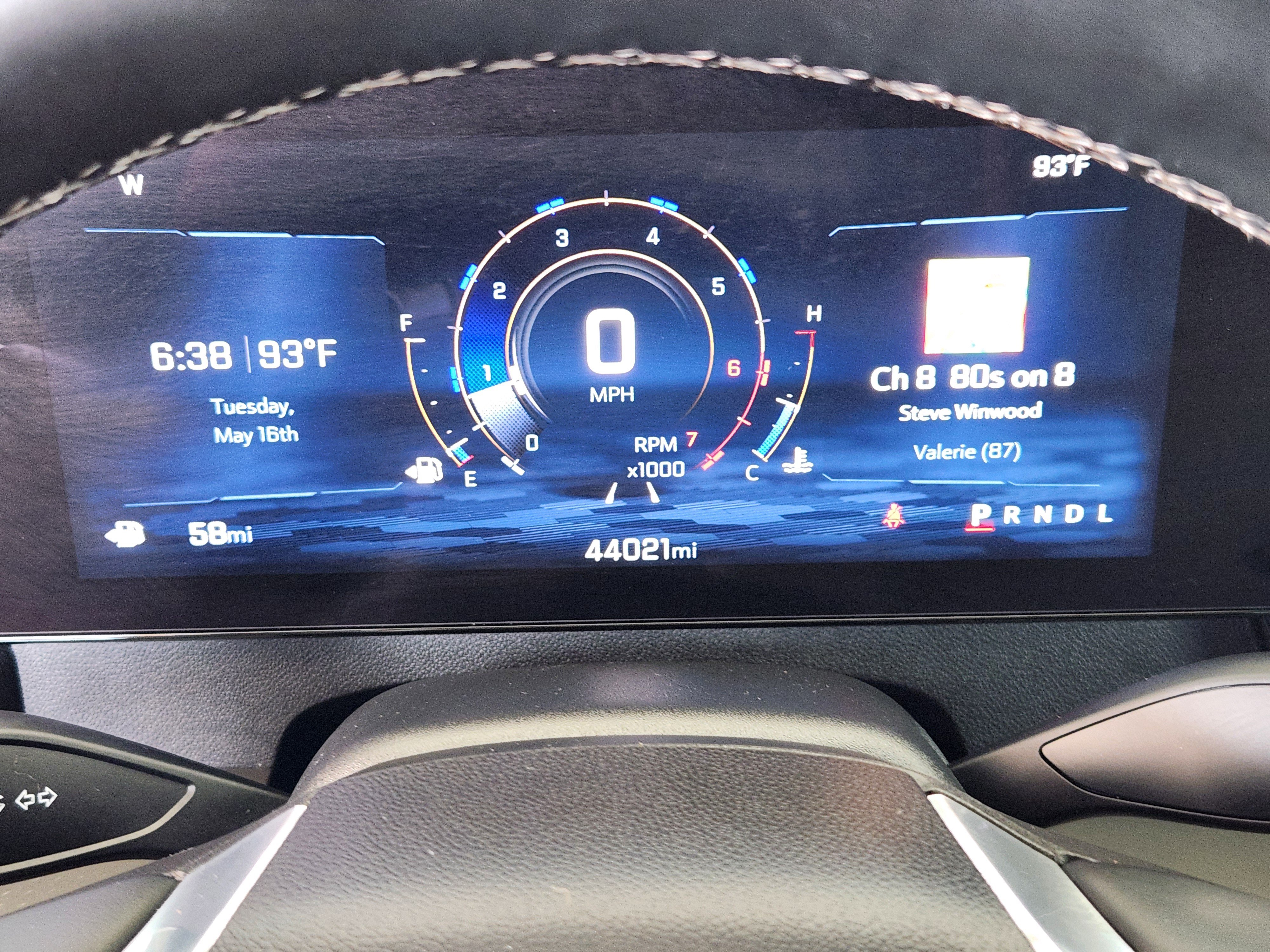 Used 2025 Chevrolet Traverse LT FWD image 17
