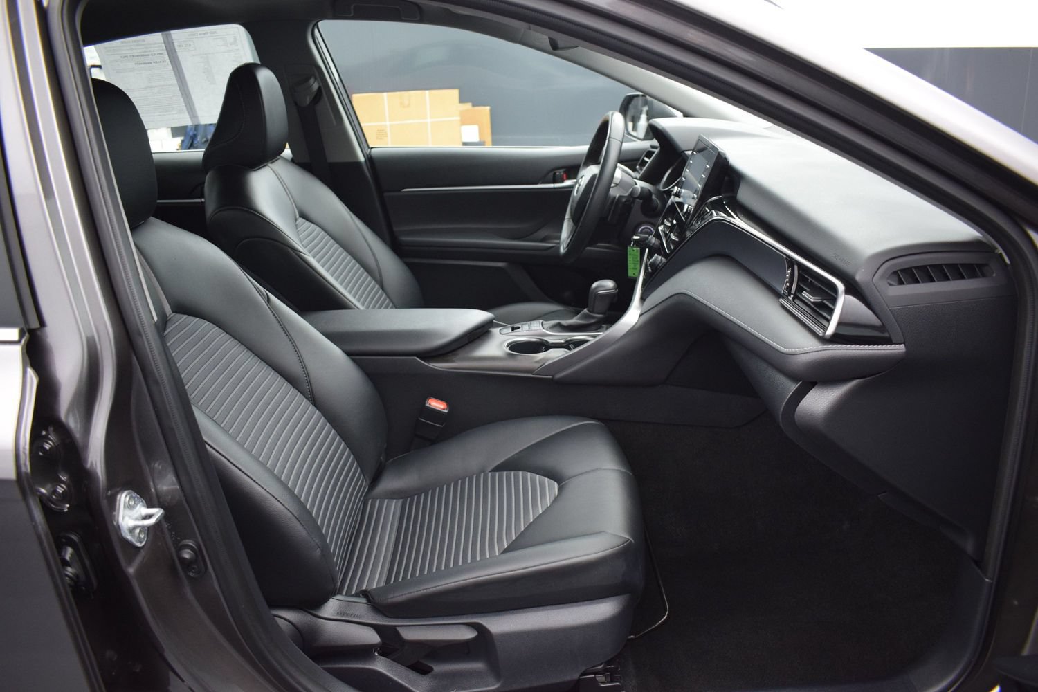 Used 2023 Toyota Camry SE AWD/4WD image 10