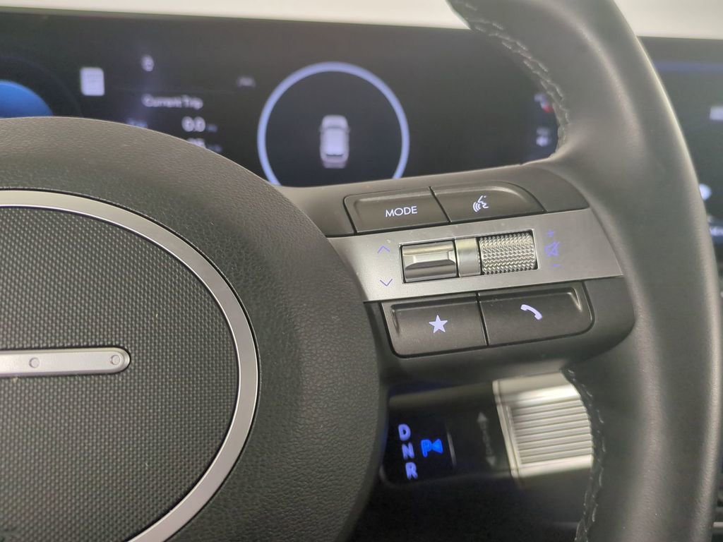 Certified 2025 Hyundai Kona SEL image 32