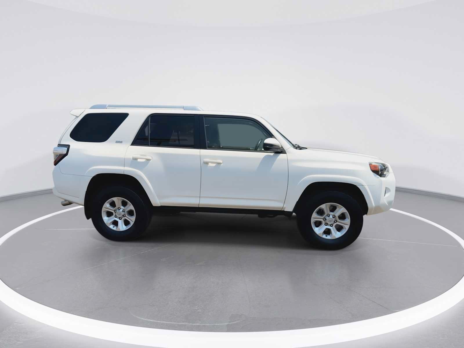 Certified 2016 Toyota 4Runner SR5 AWD/4WD image 9