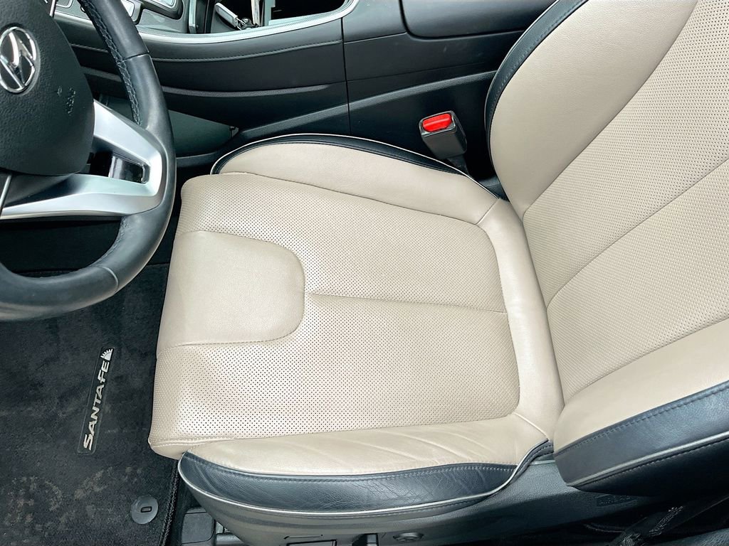 Used 2022 Hyundai Santa Fe Limited FWD image 19