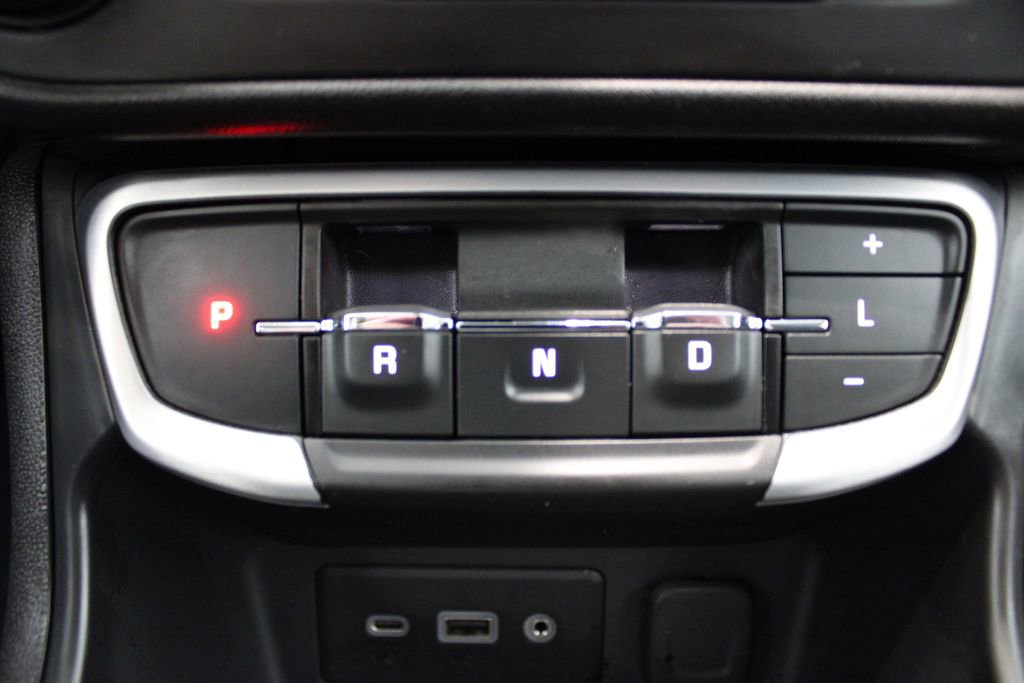 Used 2024 GMC Terrain SLE image 15