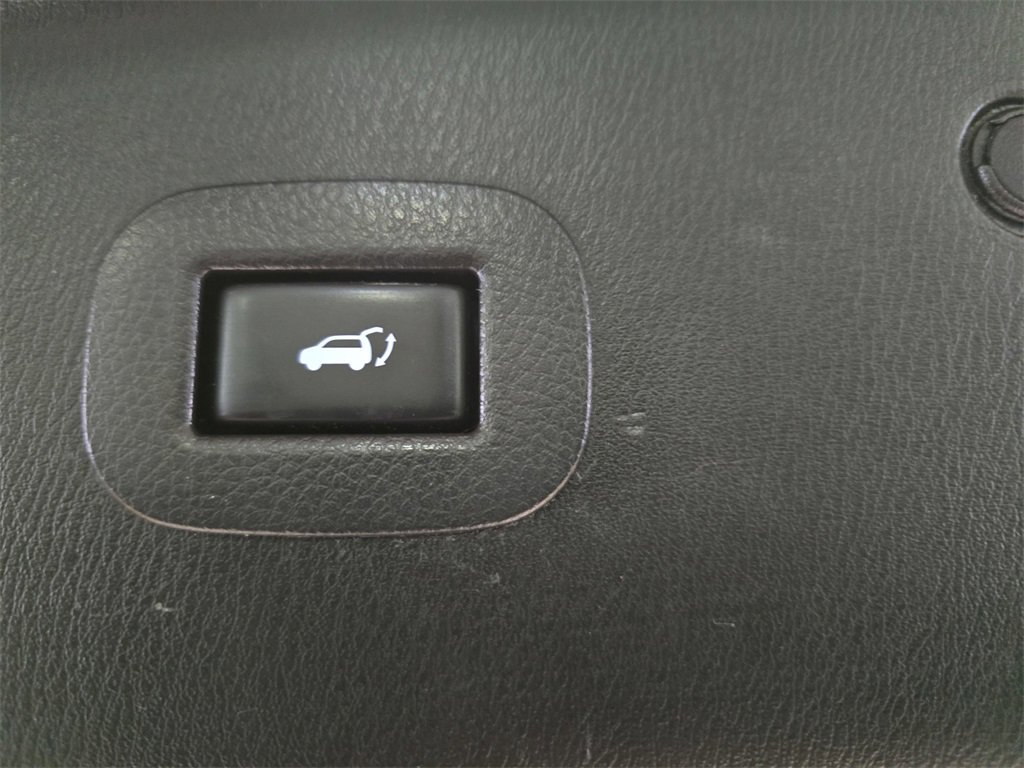 Used 2019 INFINITI QX80 Limited w/ All-Season Package image 16