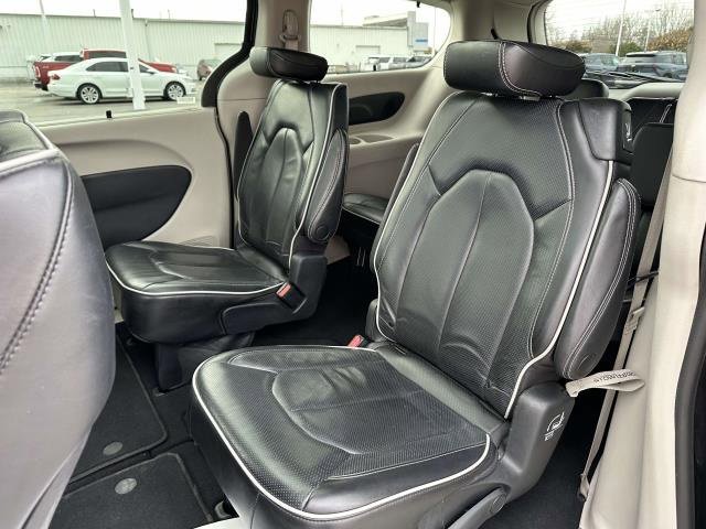 Used 2023 Chrysler Pacifica Limited image 29
