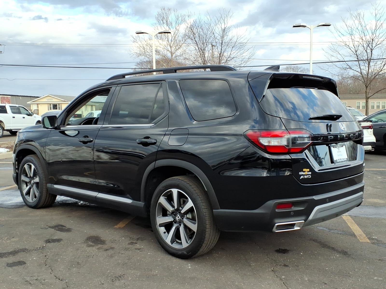 Certified 2024 Honda Pilot Elite image 11