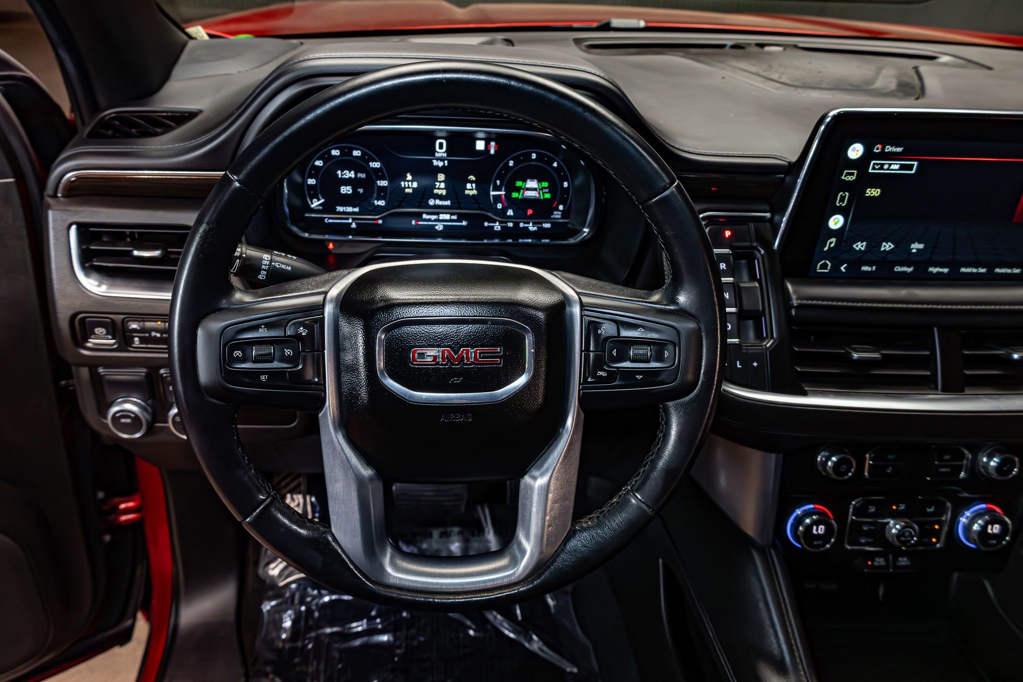 Used 2022 GMC Yukon XL SLE w/ Gmc Pro Safety Plus Package image 14