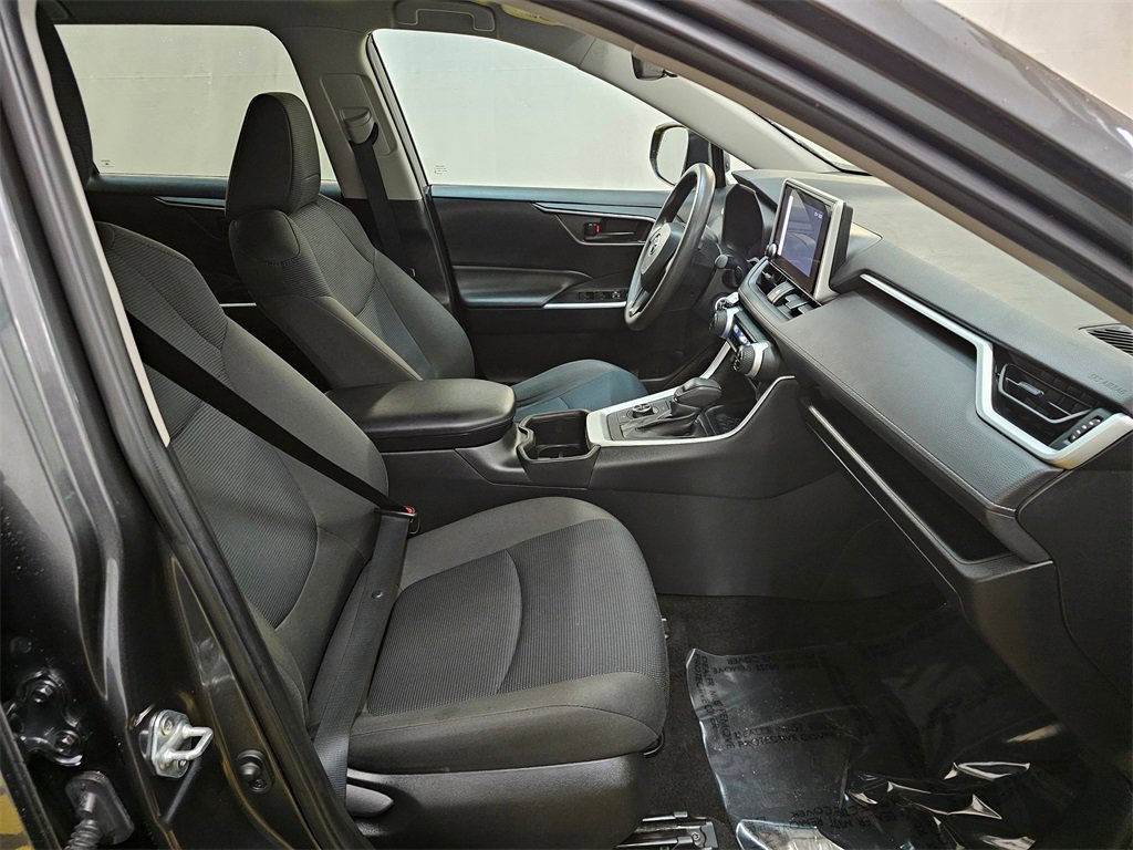 Used 2023 Toyota RAV4 LE image 11